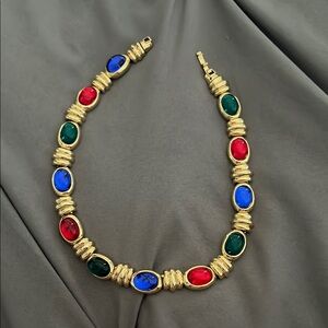 Vintage Elegant Gold Tone Cabochon Necklace with Timeless Design